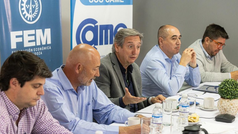 Emir Félix se reunió con la FEM: "Al gobierno de Cornejo no le interesa discutir los problemas de las pymes mendocinas"