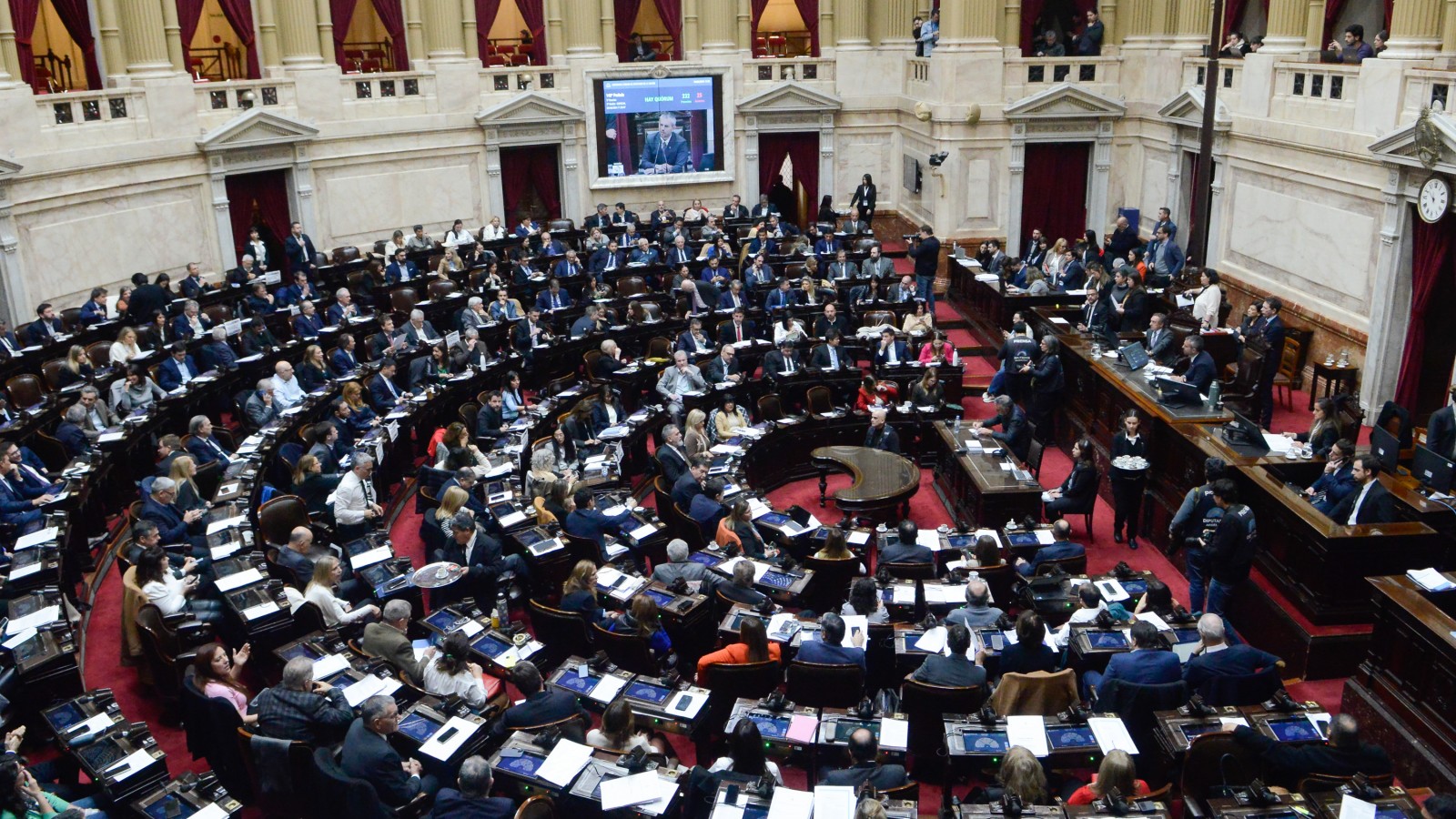 La Cámara de Diputados le puso límites a los DNU de Javier Milei