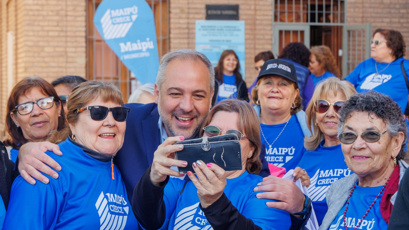 Maipú asesora a adultos mayores sobre la eximición de tasas municipales