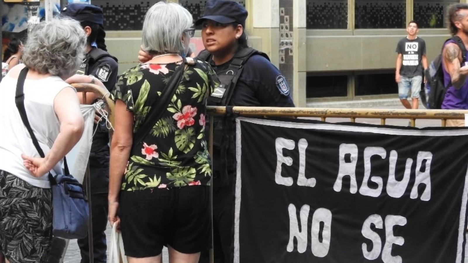 En otra protesta contra el Proyecto San Jorge, la policía de Mendoza detuvo a dos asambleístas