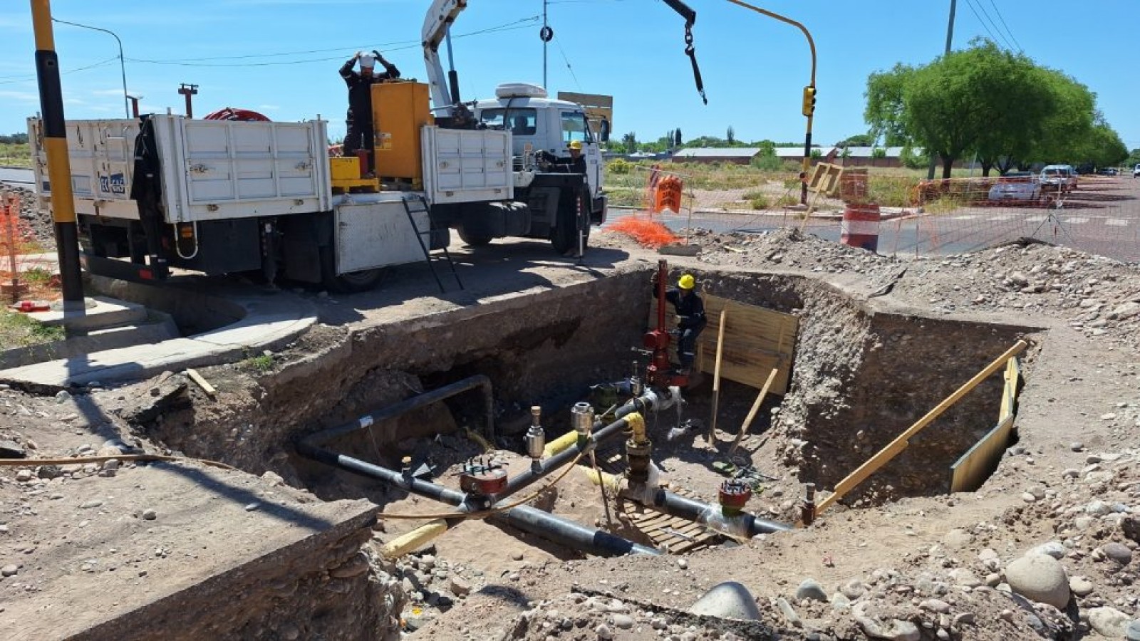 Avanza la obra del nuevo gasoducto en San Rafael con trabajos de "hot tapping"