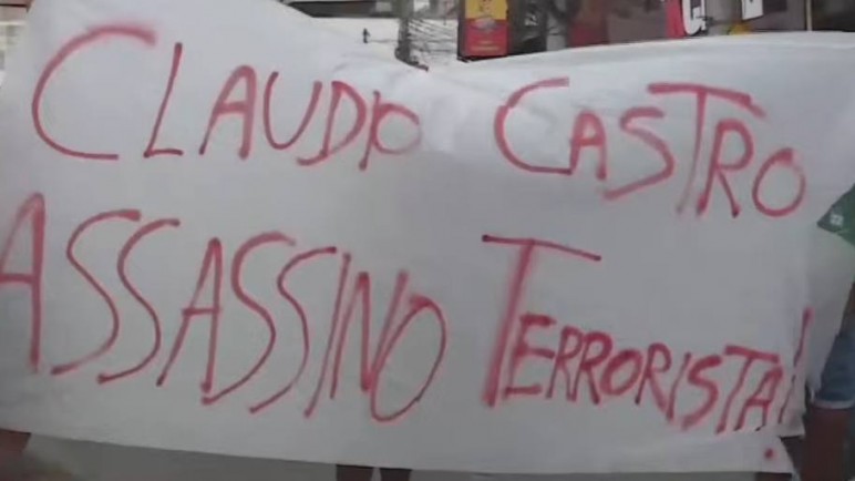"Cláudio Castro Assassino Terrorista!", claman los barrios de Rio de Janeiro ante el gobernador que se alineó con Bolsonaro y desafía a Lula