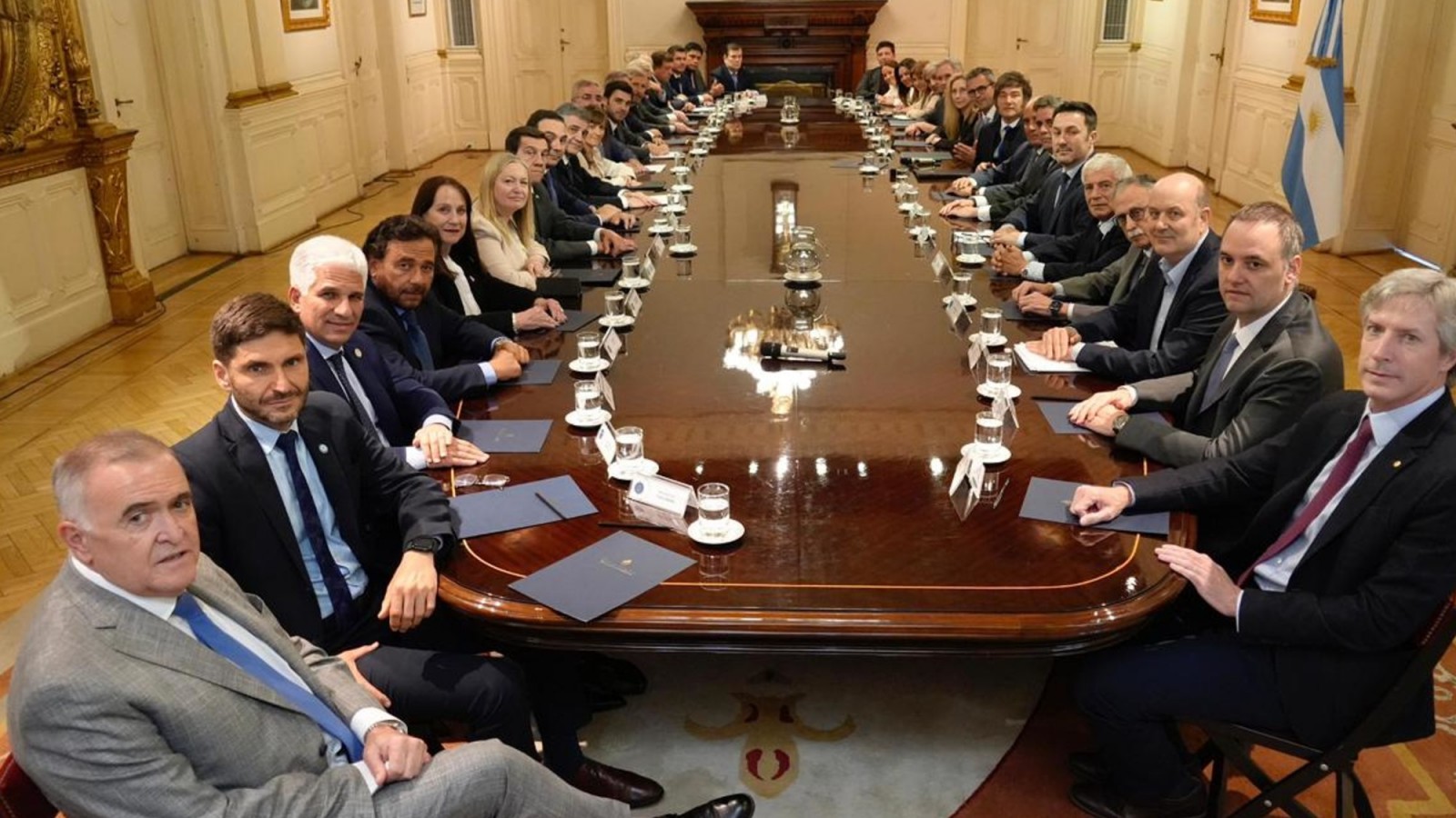 Javier Milei se reunió con gobernadores post triunfo para lograr apoyo a sus reformas