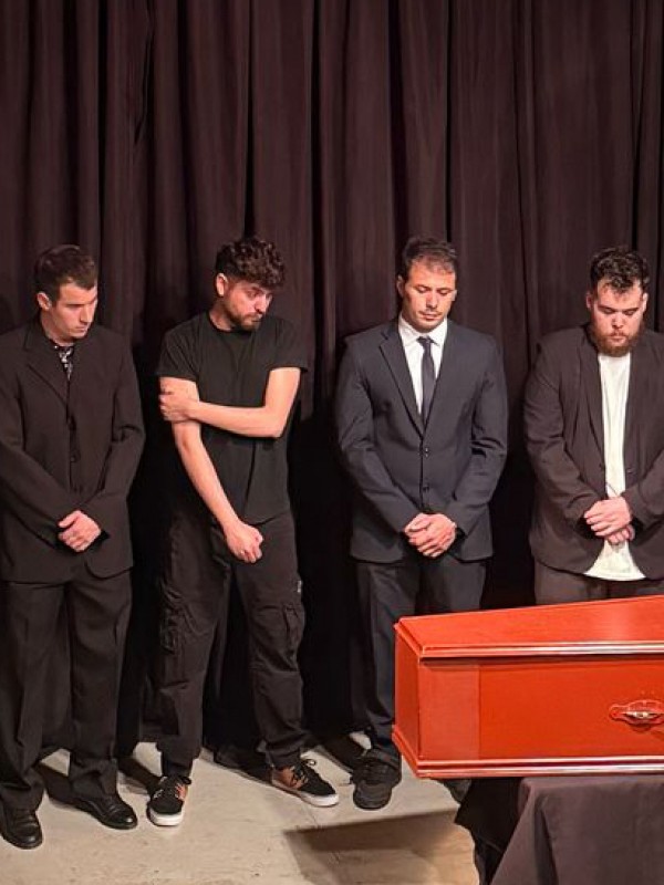 Un plan diferente: salidas grupales para compartir teatro