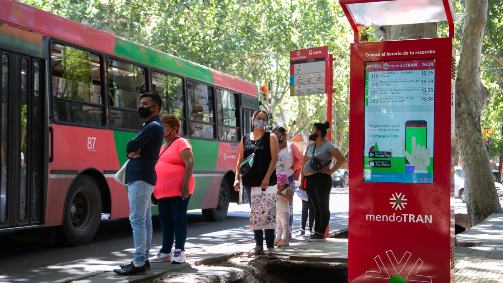 El gobierno de Mendoza dispone $138 millones para financiar dos encuestas
