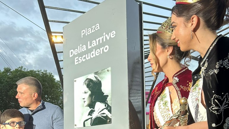 Godoy Cruz rinde homenaje a la primera reina nacional de la Vendimia
