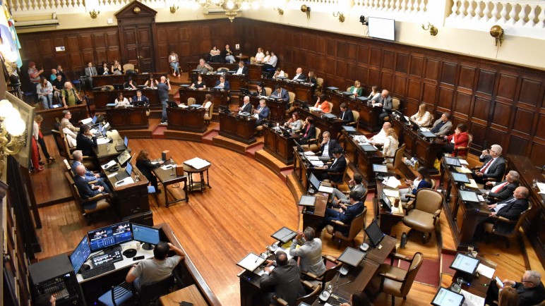 El Gobierno de Mendoza logró la media sanción del Presupuesto 2026 con apoyo opositor