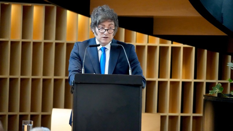 Javier Milei advirtió que habrá más reformas: "Abrochensé los cinturones"