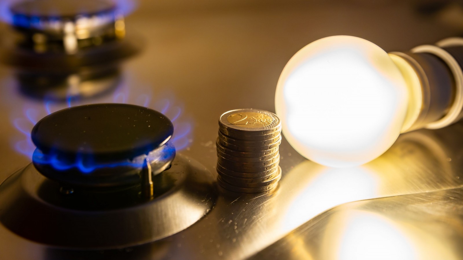 El gobierno de Javier Milei quita subsidios a las tarifas de luz y gas