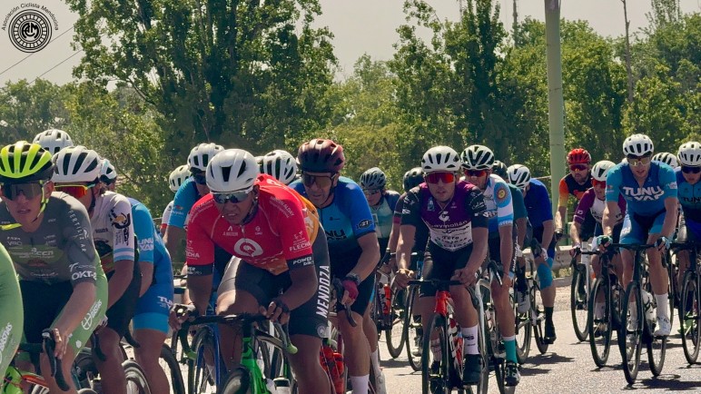 Las rutas rugen ante la marcha del ciclismo mendocino
