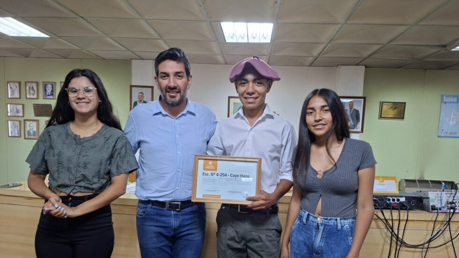 Estudiantes lavallinos fueron reconocidos por su cortometraje "El tiempo diablo del Santo Guayama"