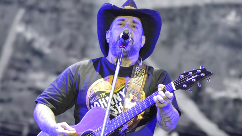 El rock hizo vibrar el Hipódromo de Mendoza y Ciro fue la gran estrella de la noche