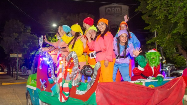 La Caravana de Papá Noel recorrió Junín y cerró con una gran convocatoria en Ciudad