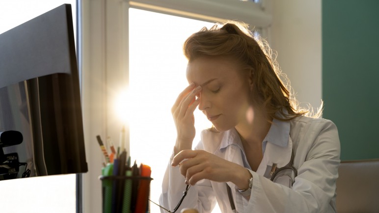 Cansancio mental, estrés o TDAH: por qué cada vez más adultos dudan y qué dice la ciencia