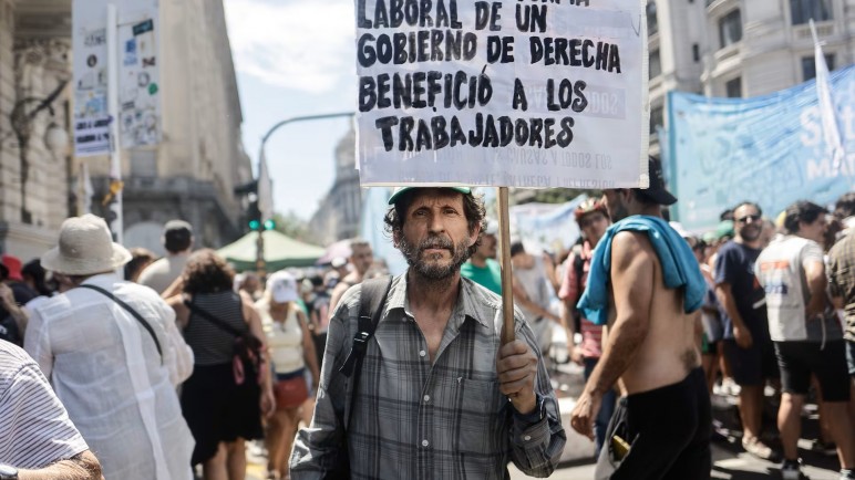 Con o sin reforma laboral, la situación de la industria y la construcción anticipa más desempleo