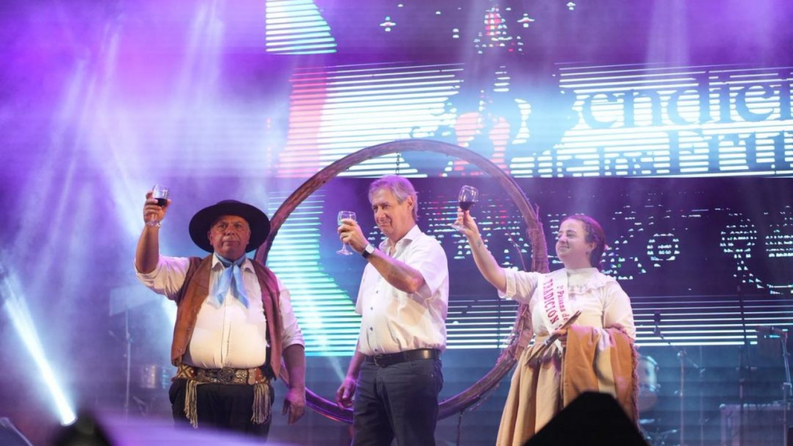 Una multitud celebró la primera noche de Vendimia Federal y la Bendición de los Frutos en San Rafael