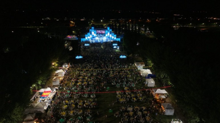 Multitudinaria apertura del XXII Encuentro de las Naciones en Junín