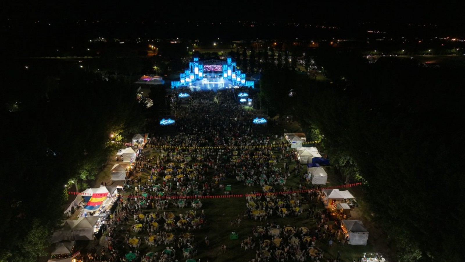 Multitudinaria apertura del XXII Encuentro de las Naciones en Junín