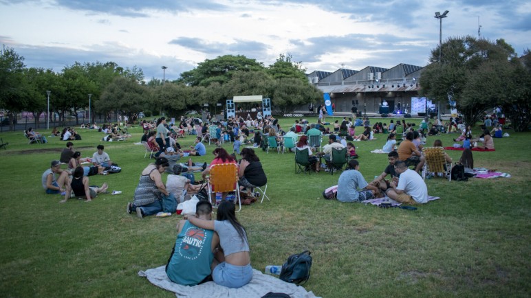 Noches de verano en la Ciudad: volvieron los Picnics Musicales a los jardines de la Nave Cultural
