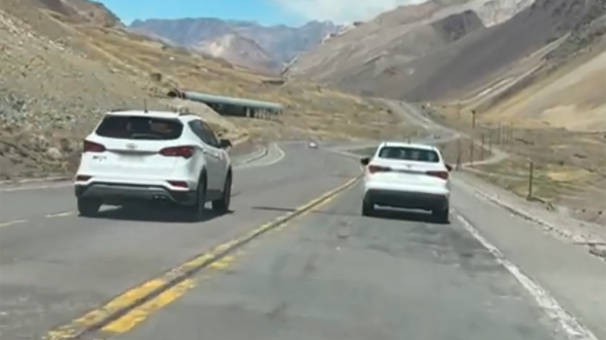 Ruta 7 al límite: los videos que muestran cómo una maniobra imprudente puede terminar en tragedia