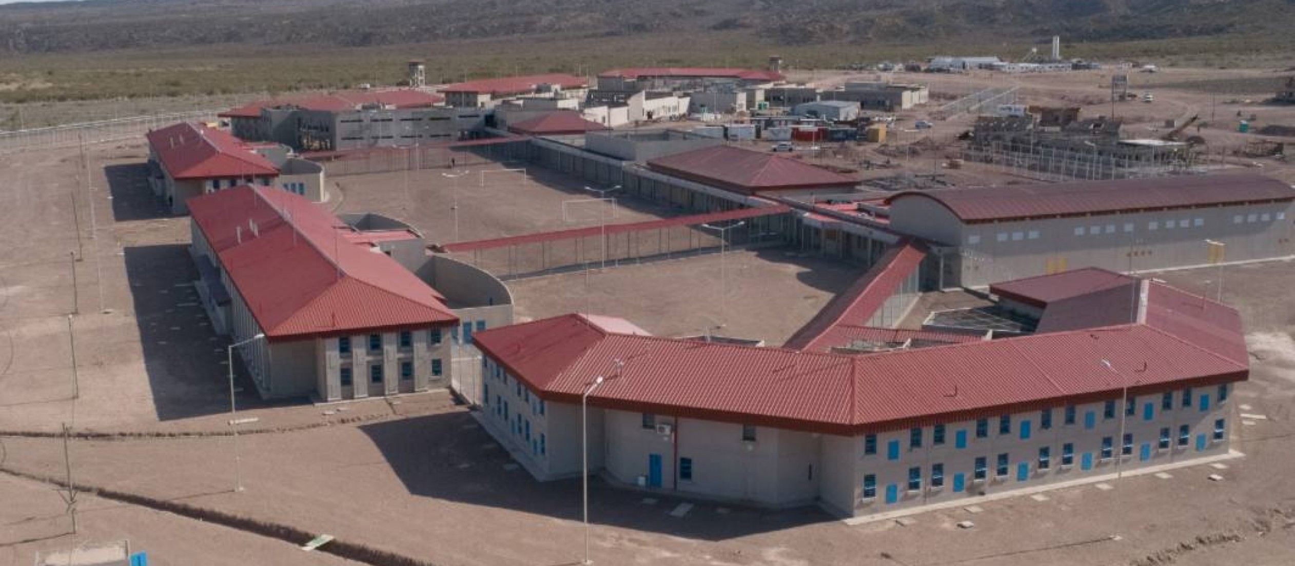 Cárceles al 130%: el encierro como negocio, el castigo como política y la desigualdad como herencia