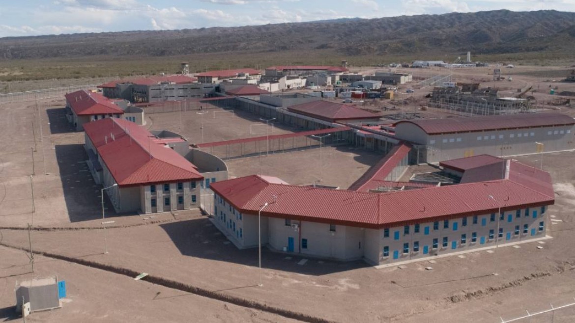 Cárceles al 130%: el encierro como negocio, el castigo como política y la desigualdad como herencia