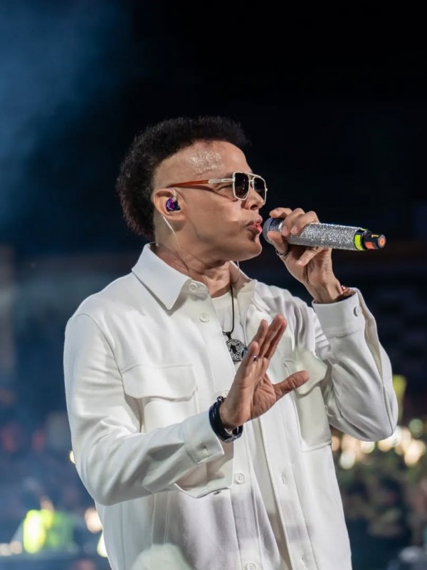 Jean Carlos celebra 30 años de éxitos en el Arena Maipú