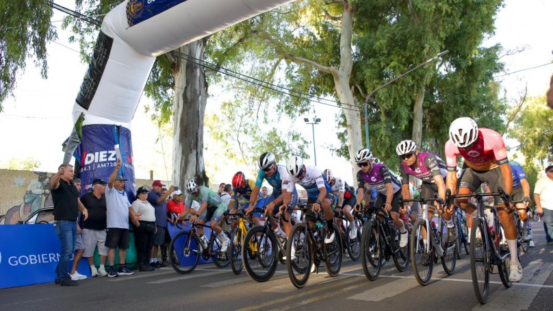 Medio siglo de gloria: la Vuelta Ciclista de Mendoza inició su edición 50