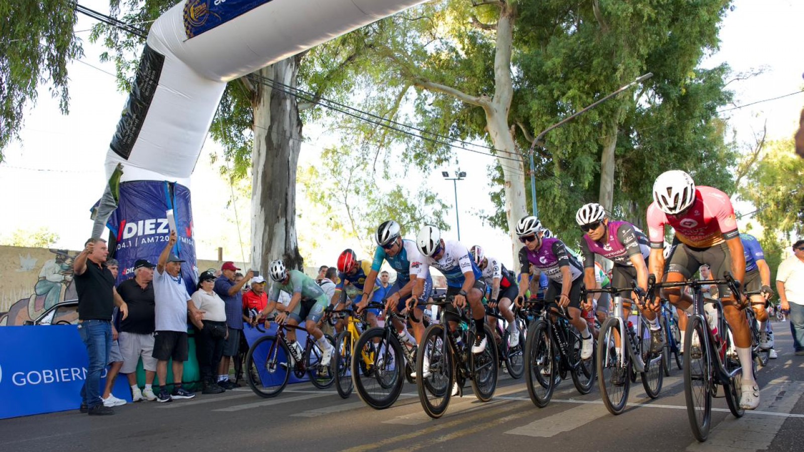 Medio siglo de gloria: la Vuelta Ciclista de Mendoza inició su edición 50