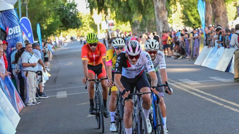¡Tres... dos... uno... y tiempo!: La Vuelta Ciclista de Mendoza vibra al ritmo de sus bicicletas