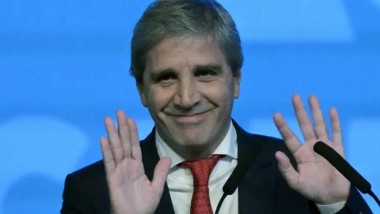 Denunciaron penalmente al ministro Luis Caputo por el funcionamiento del INDEC