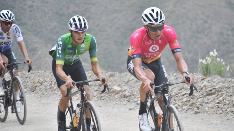 Tercera Etapa: A 3.500 metros, detrás de la Cruz del Paramillo y por encima de las nubes, Traico voló