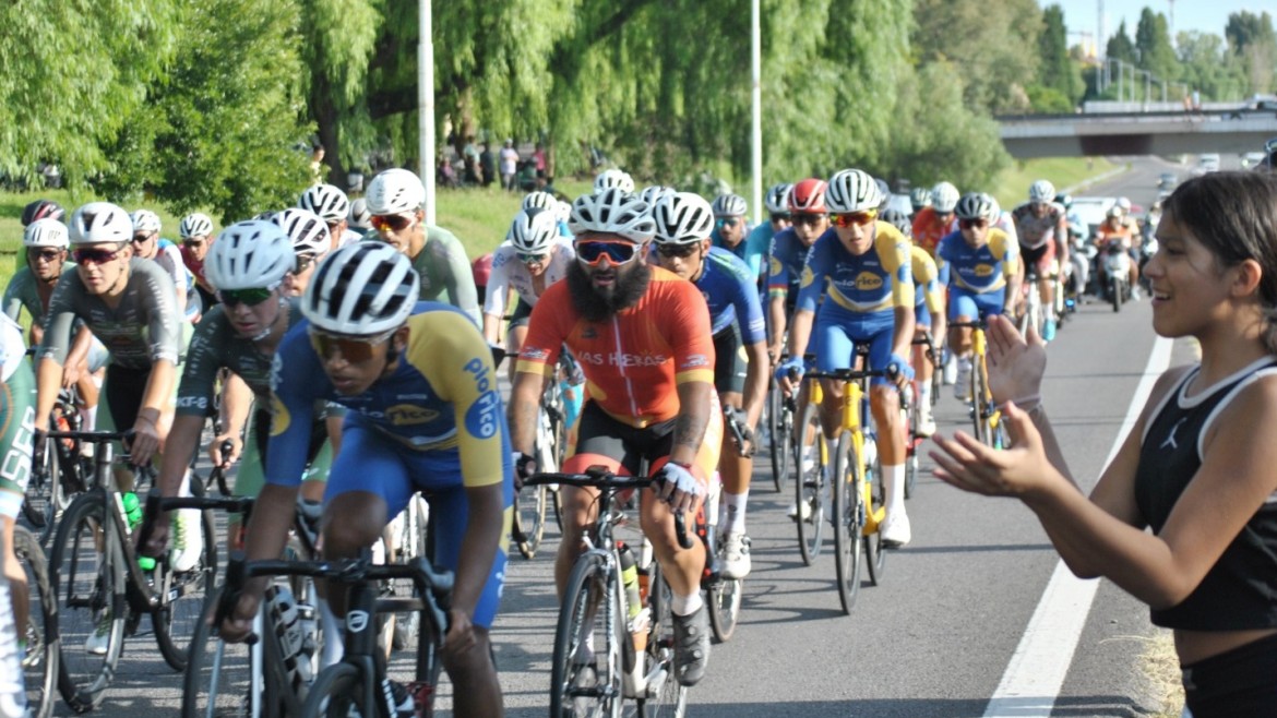 Edición dorada de la Vuelta Ciclista de Mendoza: 50 Años de coraje y pasión por el ciclismo