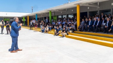 Maipú inauguró la primera escuela construida íntegramente con fondos municipales