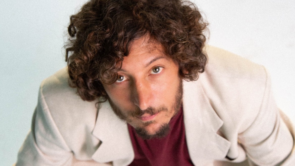 Adrián Berra llega a Mendoza para presentar "Antes de saltar", su nuevo disco