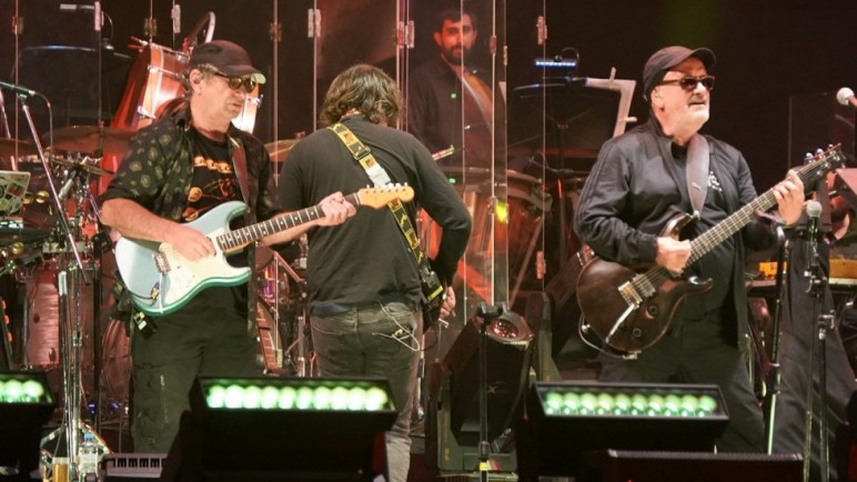 Fiesta de la Cosecha 2026: más de 15 mil personas, Las Pelotas sinfónicas y un reclamo salarial de trabajadores vitivinícolas