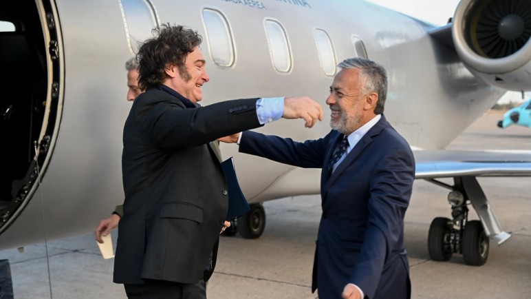 Alfredo Cornejo es uno de los 10 gobernadores que viaja con Javier Milei a EE.UU.