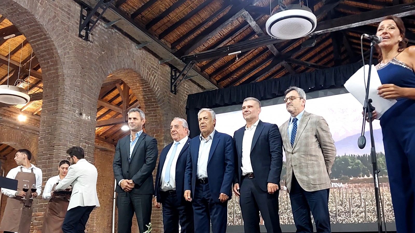 Cornejo en Bodegas de Argentina: "Faltó el presidente Milei en este evento"