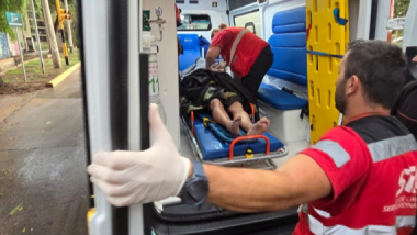 Dramático rescate en medio de la tormenta: salvaron a un hombre que cayó a un canal en la Ciudad de Mendoza