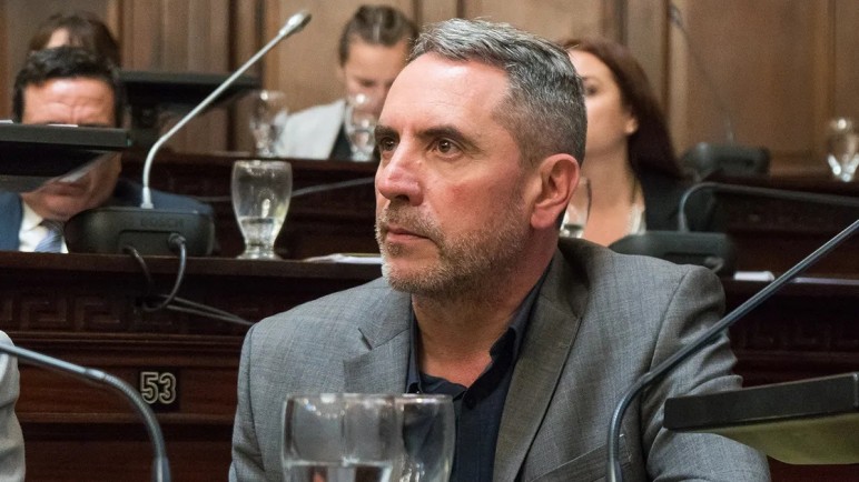 El diputado Jorge Difonso presenta un libro sobre la lucha y defensa del agua en Mendoza