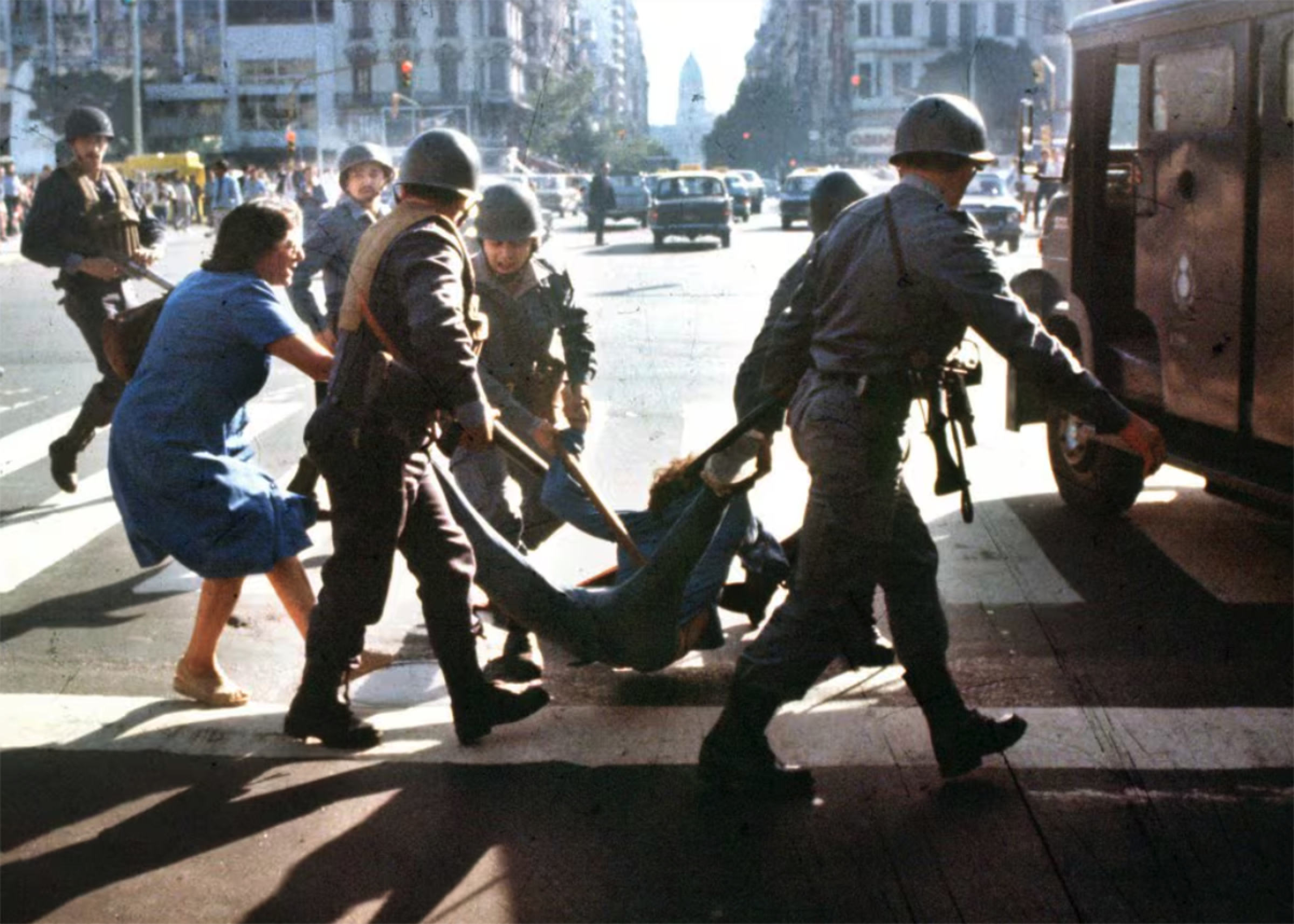 La democracia argentina a 50 años del golpe de 1976: logros, déficits y desafíos