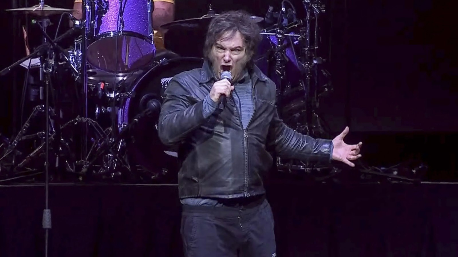 Denuncian que la droguería de las coimas en Discapacidad pagó el acto de Milei en el Movistar