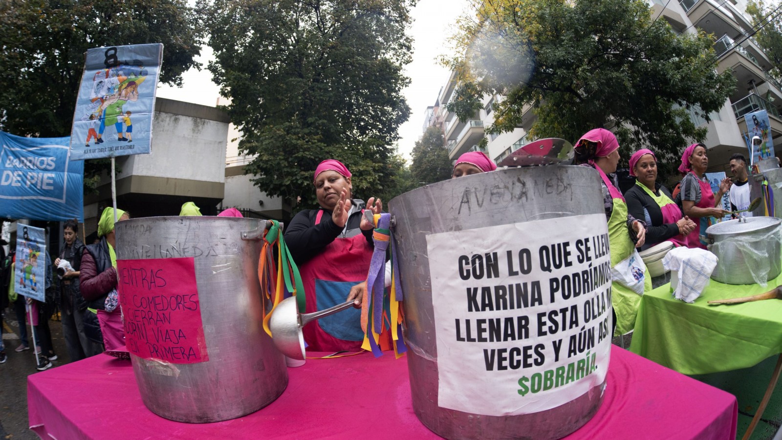 En busca de dinero: de intendentes, médicos de PAMI, universidades y ministros