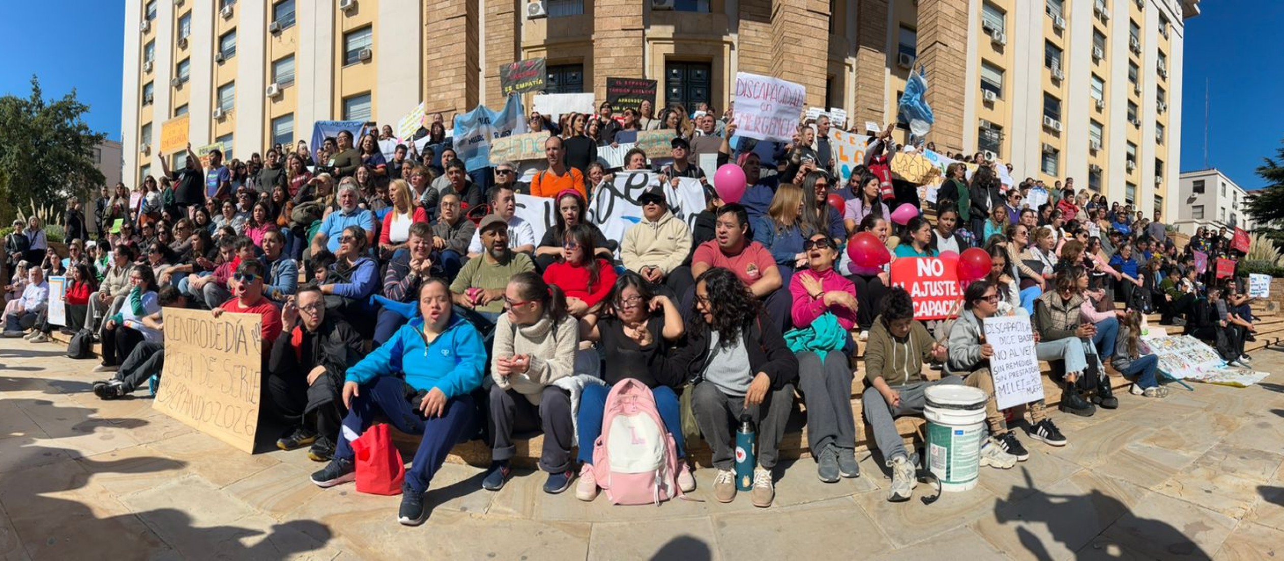 Discapacidad en emergencia: el sector se movilizó en Mendoza por la continuidad de servicios esenciales