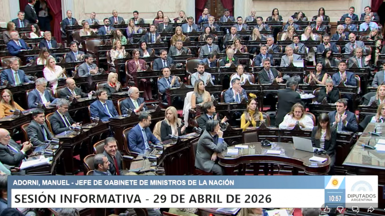 Manuel Adorni expone en el Congreso bajo presión: más de 2.100 preguntas y clima político tenso