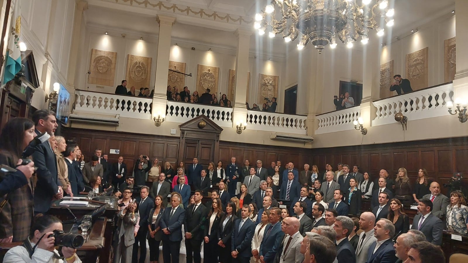 Cornejo anunció viviendas para docentes y profundizó su plan de obras y minería en Mendoza