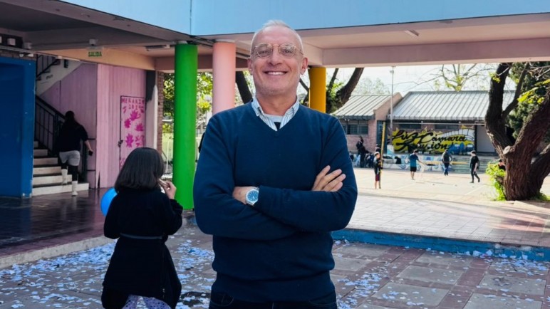 Claudio Peña: "La escuela no tiene que prohibir, sino educar en ciudadanía digital"