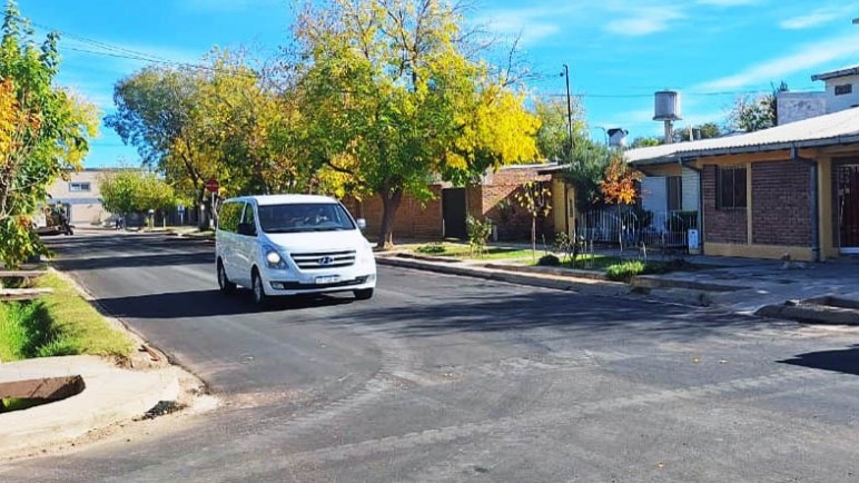 El plan de asfalto municipal llegó al barrio AMSA y mejora la conectividad en San Rafael