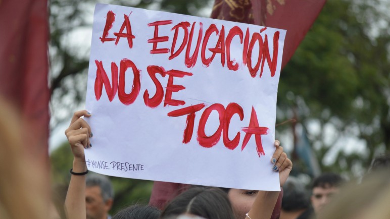 El gobierno de Javier Milei recortó de manera brutal fondos en educación pública