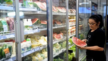 Según el INDEC, la inflación de abril fue del 2,6% y los precios subieron un 32,4% en un año